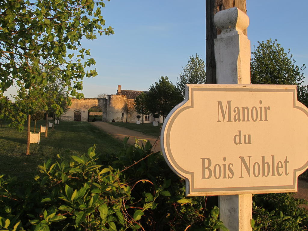 Manoir Du Bois Noblet Acomodação com café da manhã Louerre Exterior foto