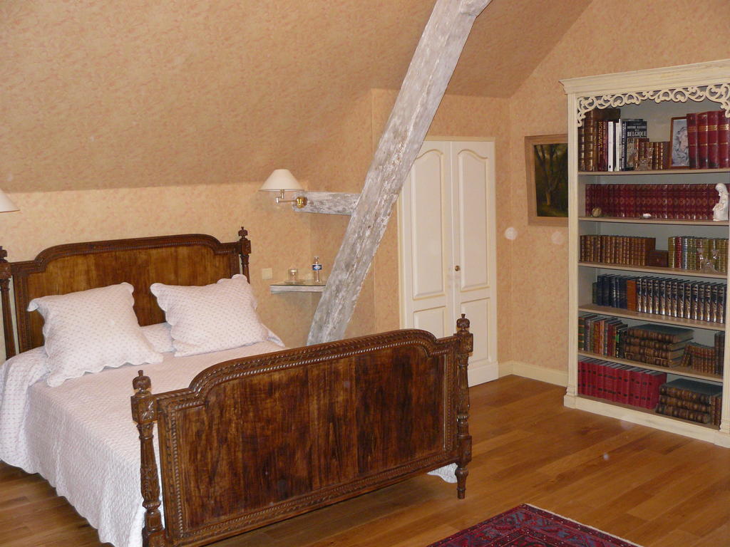 Manoir Du Bois Noblet Acomodação com café da manhã Louerre Quarto foto